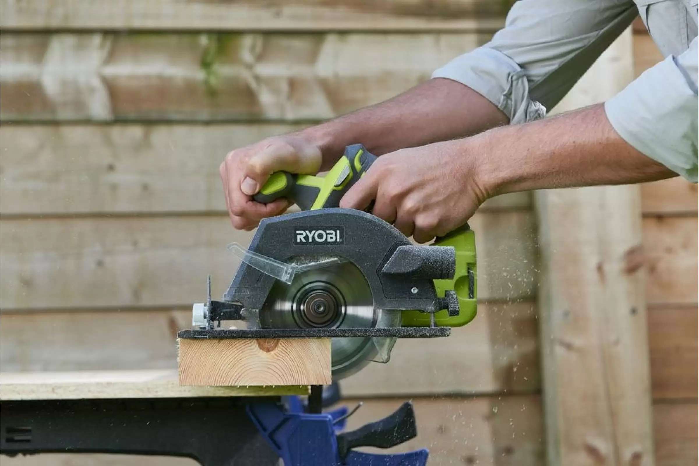 Аккумуляторная дисковая ручная пила Ryobi ONE+ R18CSP-0, 18В, 150 мм